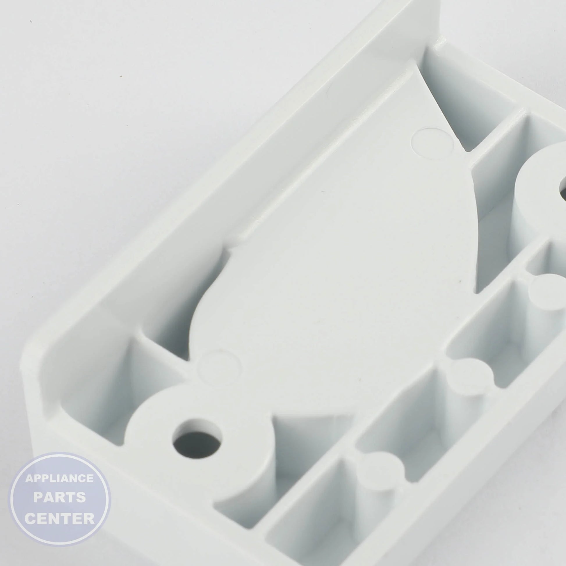 GEH Striker Top Mullion WR02X24944 - Installation in GEH model showing key mounting points