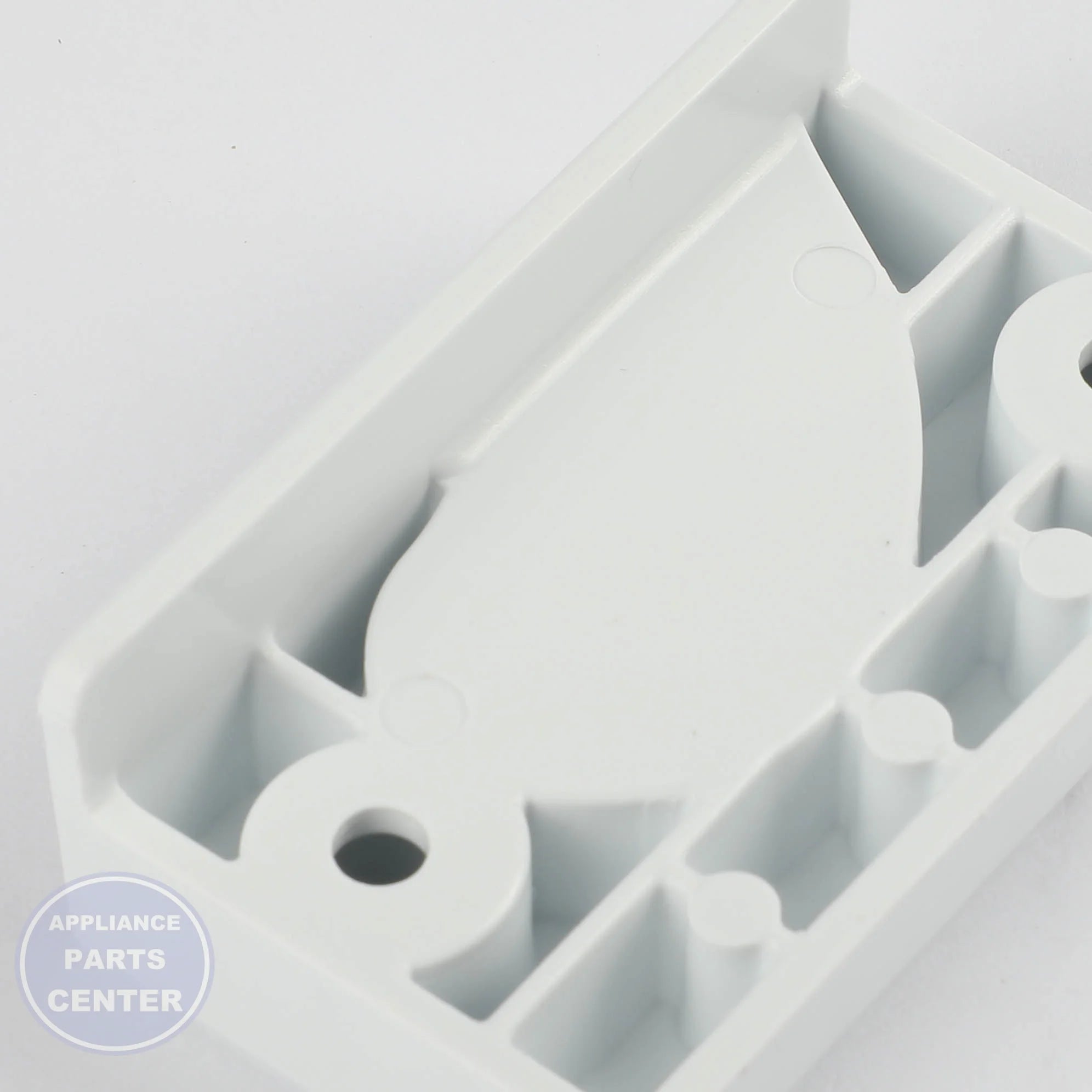 GEH Striker Top Mullion WR02X24944 - Installation in GEH model showing key mounting points