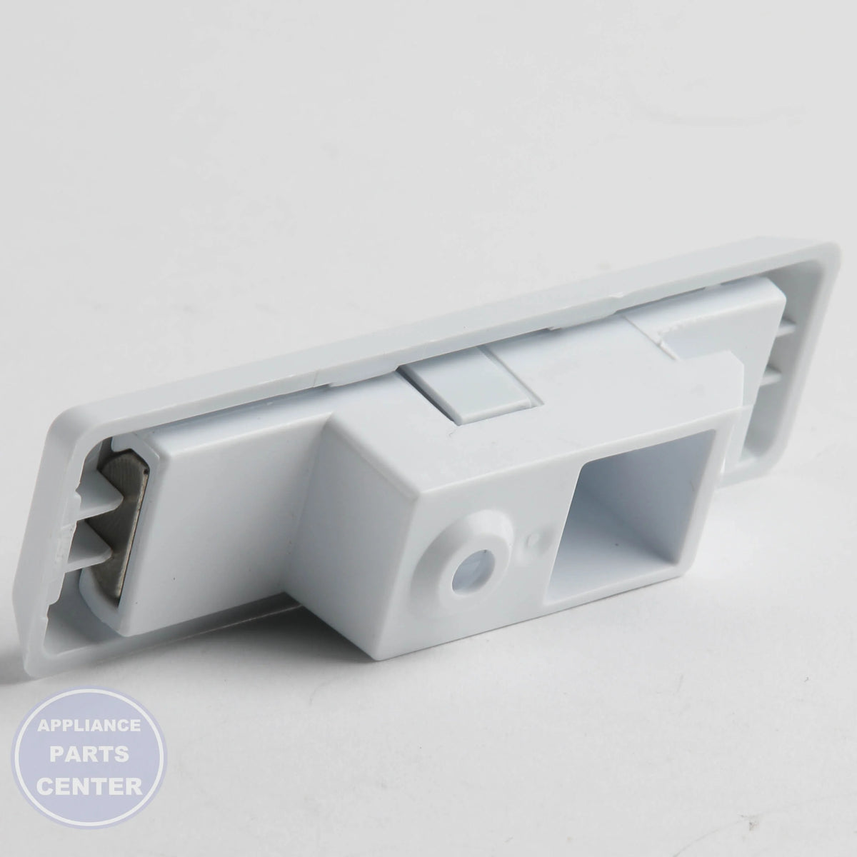 GEH OUTER DOOR IN DOOR MAGNET CATCH WR02X31987 - Main view showing secure door seal for GEH models