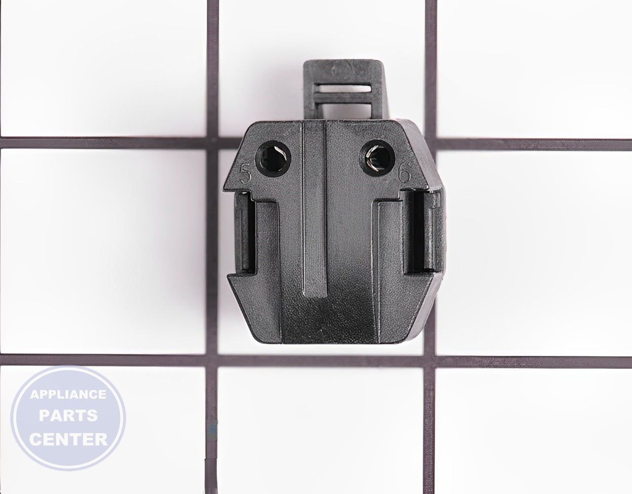 Start Relay WR07X10057 - Side view with 2.5-inch x 1.5-inch x 1-inch dimensions