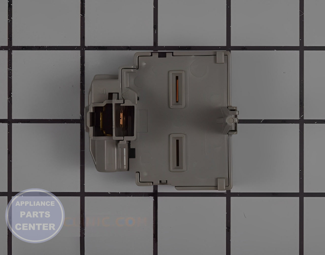 GE REFRIGERATOR COMPRESSOR RELAY WR08X22874 - Side view with precise measurements