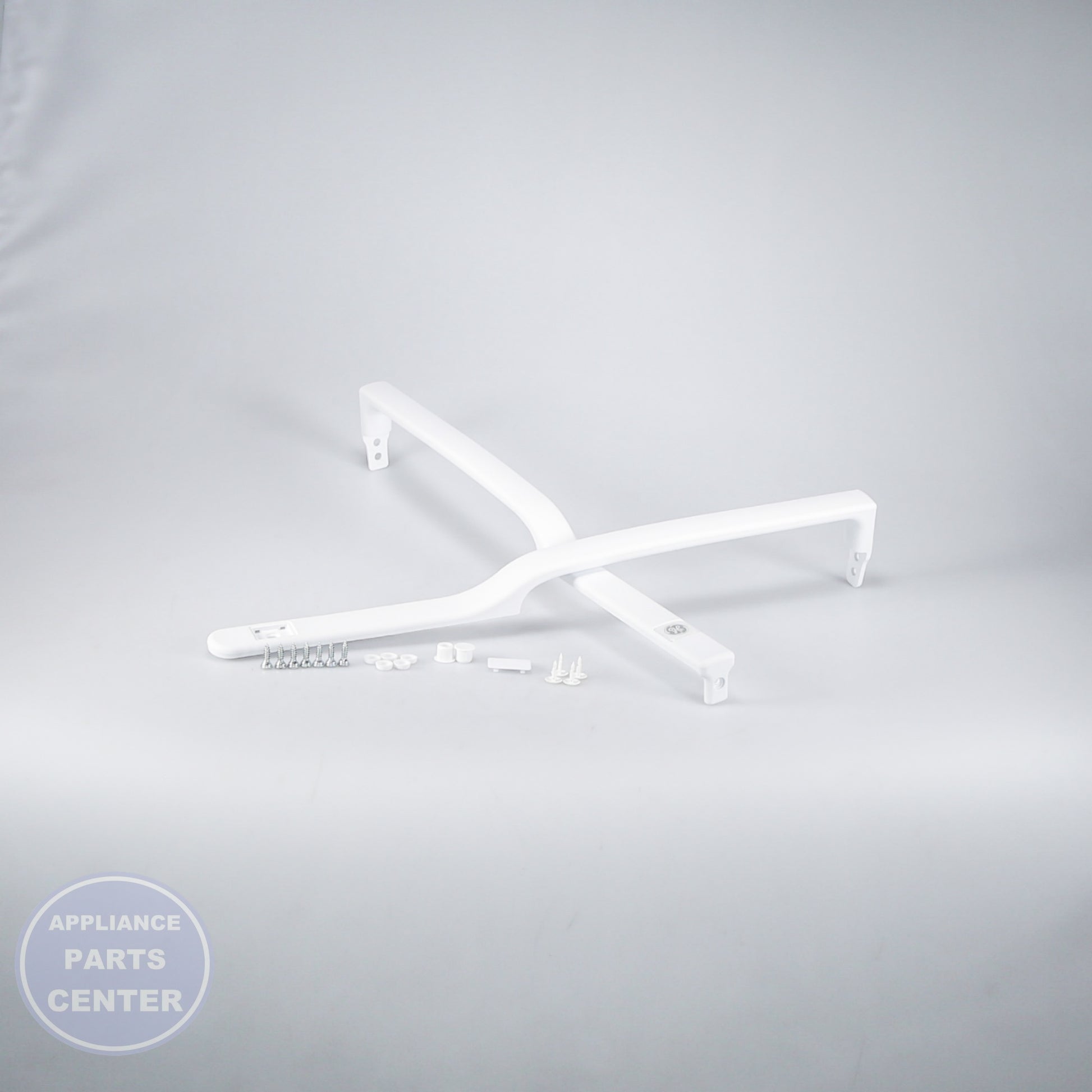 GEH PK HANDLE SMALL ASM WH WR12X10760 - Installation in GEH model showing easy mounting points