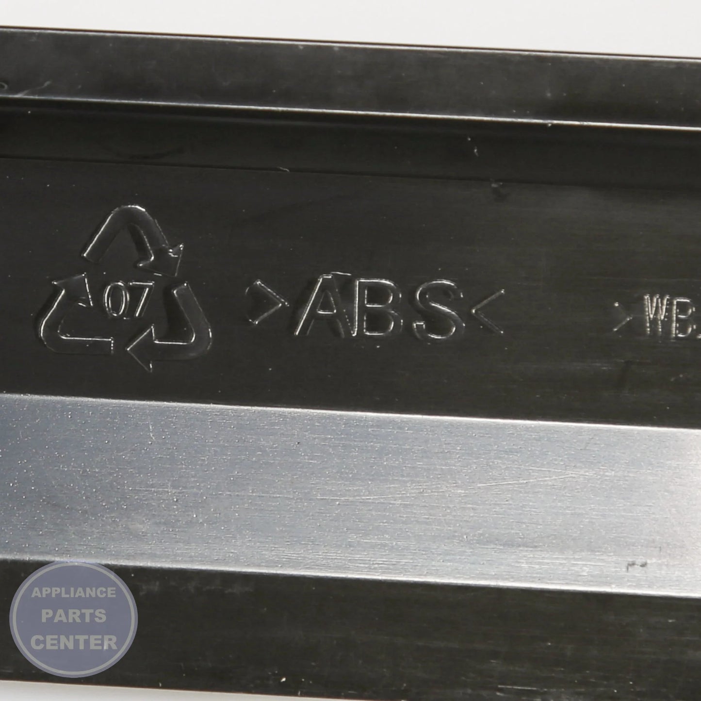 REFRIGERATOR HANDLE WR12X10985 - Detailed view of black handle with specific technical details