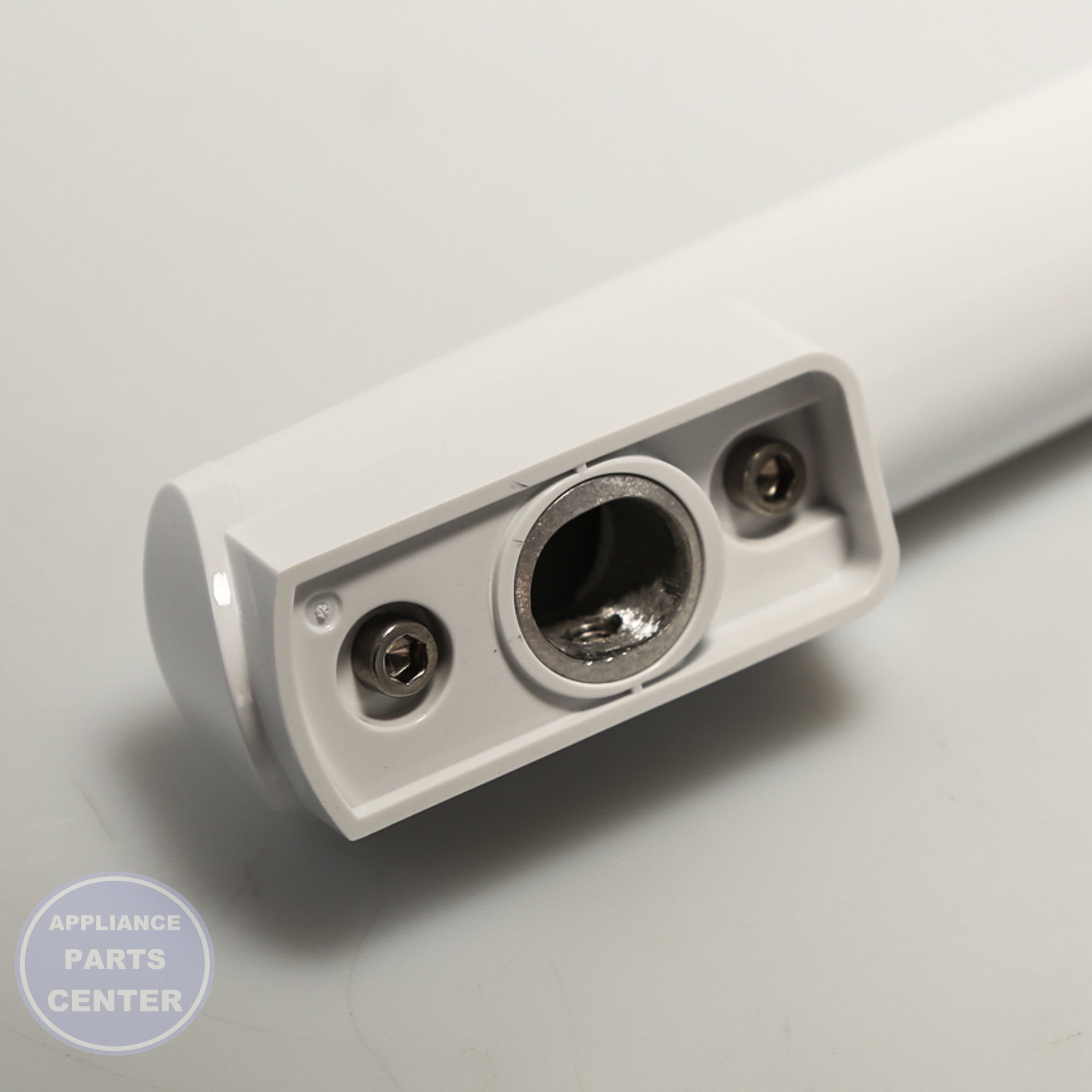 ARC HANDLE ASM FZ WR12X20643 - Detailed view of reinforced construction