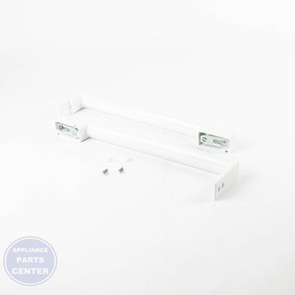 GEH SRV COMMON HANDLE WR12X48765 - Installation in GEH model showing precise mounting points