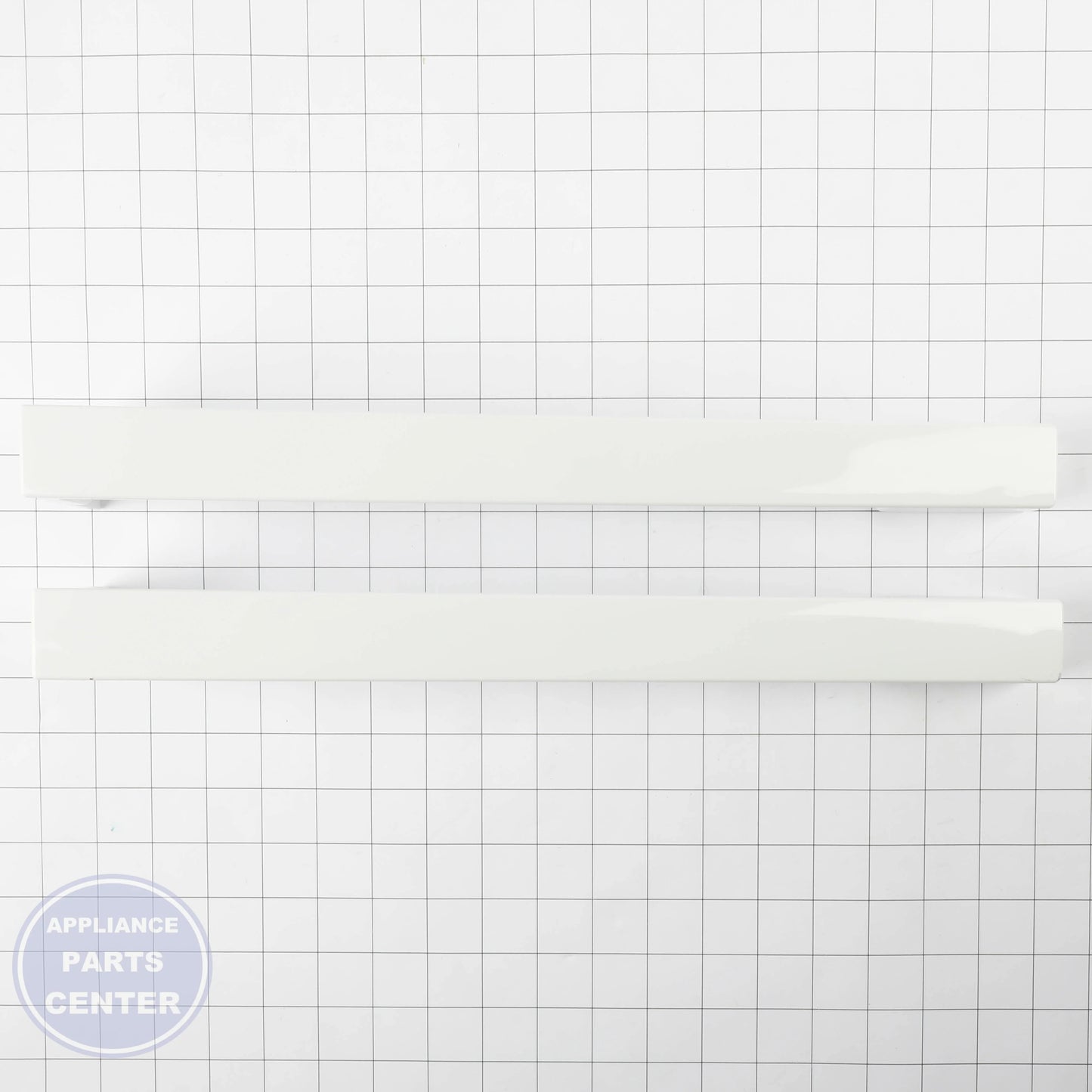 GEH SRV COMMON HANDLE WR12X48765 - Installation in GEH model showing precise mounting points