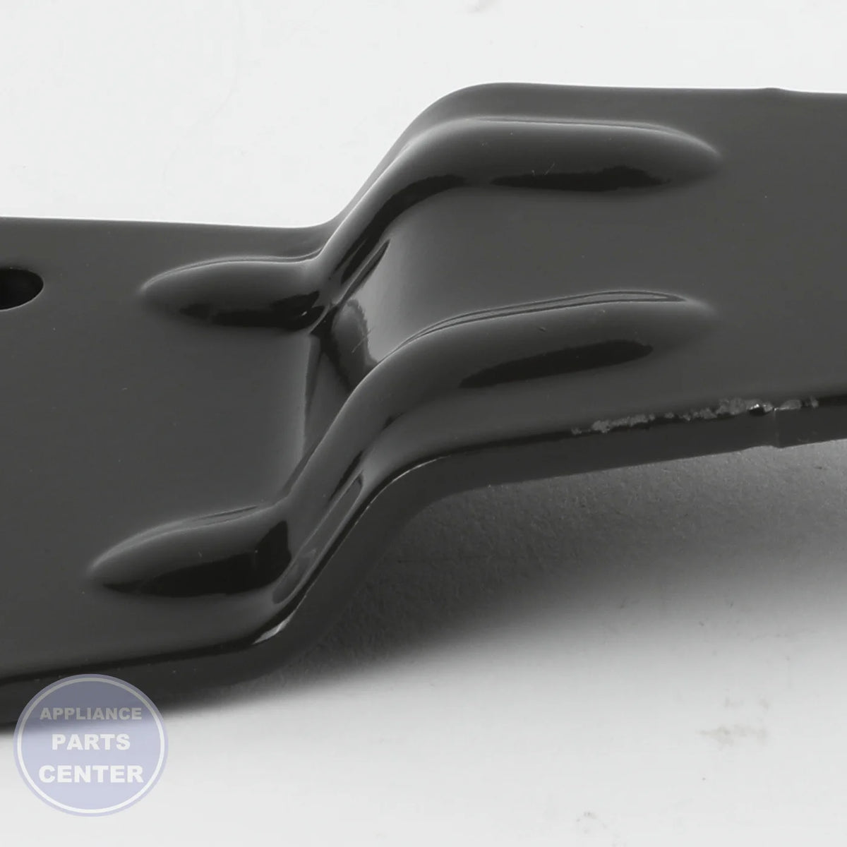 GEH HINGE TOP AND PIN ASM WR13X27088 - Installation in WR13X21228 model showing secure mounting points