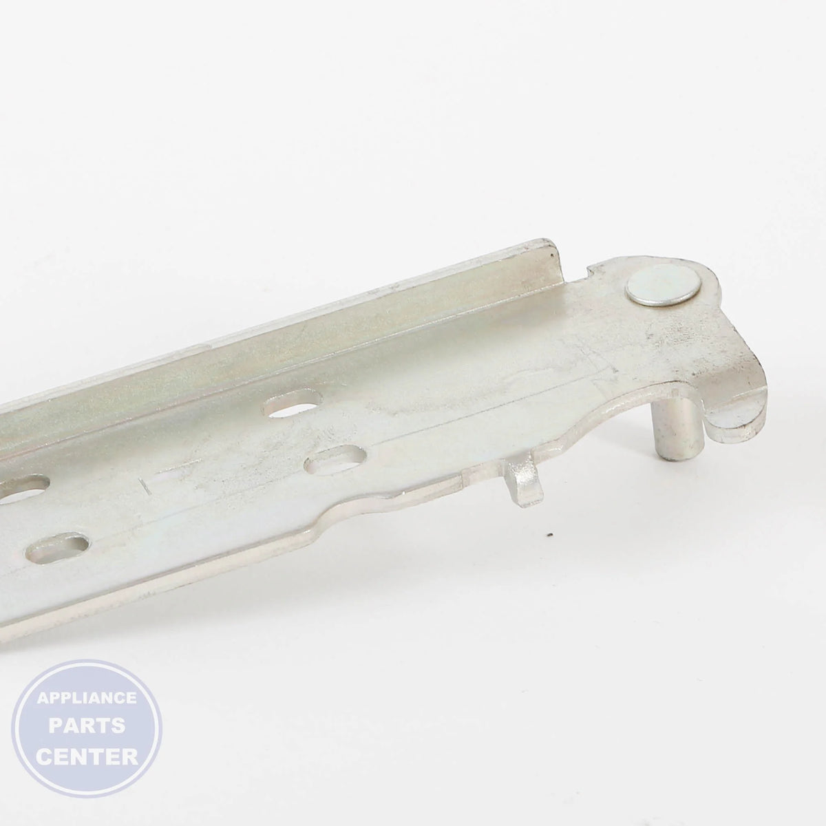 GEH BOTTOM HINGE LEFT WR13X29698 - Installation in GEH1234 showing mounting points