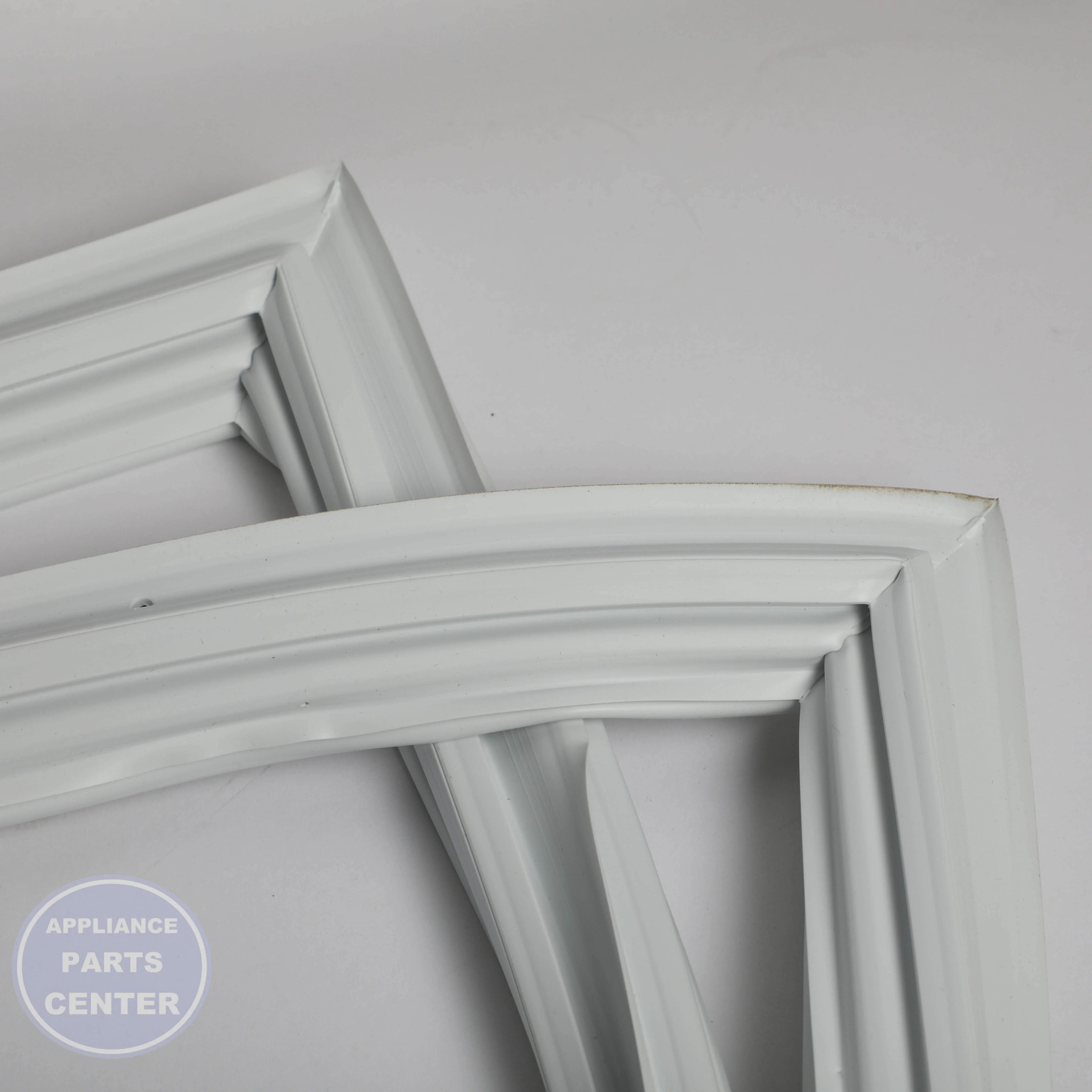 GEH WHITE FRESH FOOD DOOR GASKET 19 - Main view showing airtight seal for GEH models