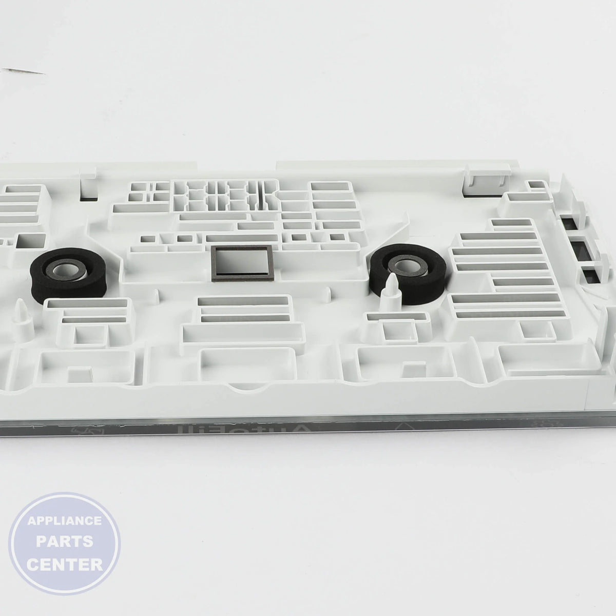 MATTE WHITE CAPACITIVE TOUCH AUTOFILL DISPLAY WR16X32112 - Detailed view of durable water dispensing technology
