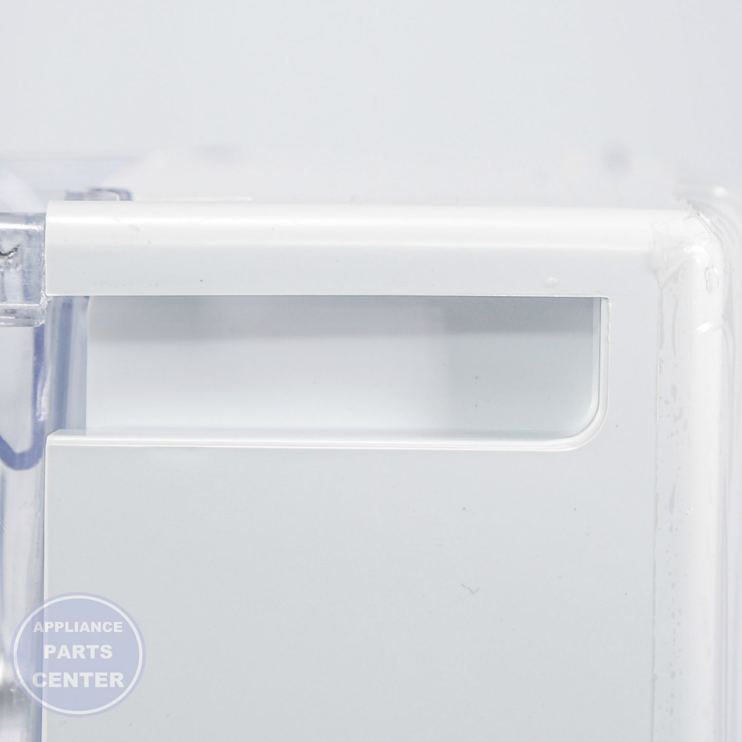GEH BUCKET AND AUGUER ASM WR17X12111 - Installation in GEH refrigerator showing key mounting points