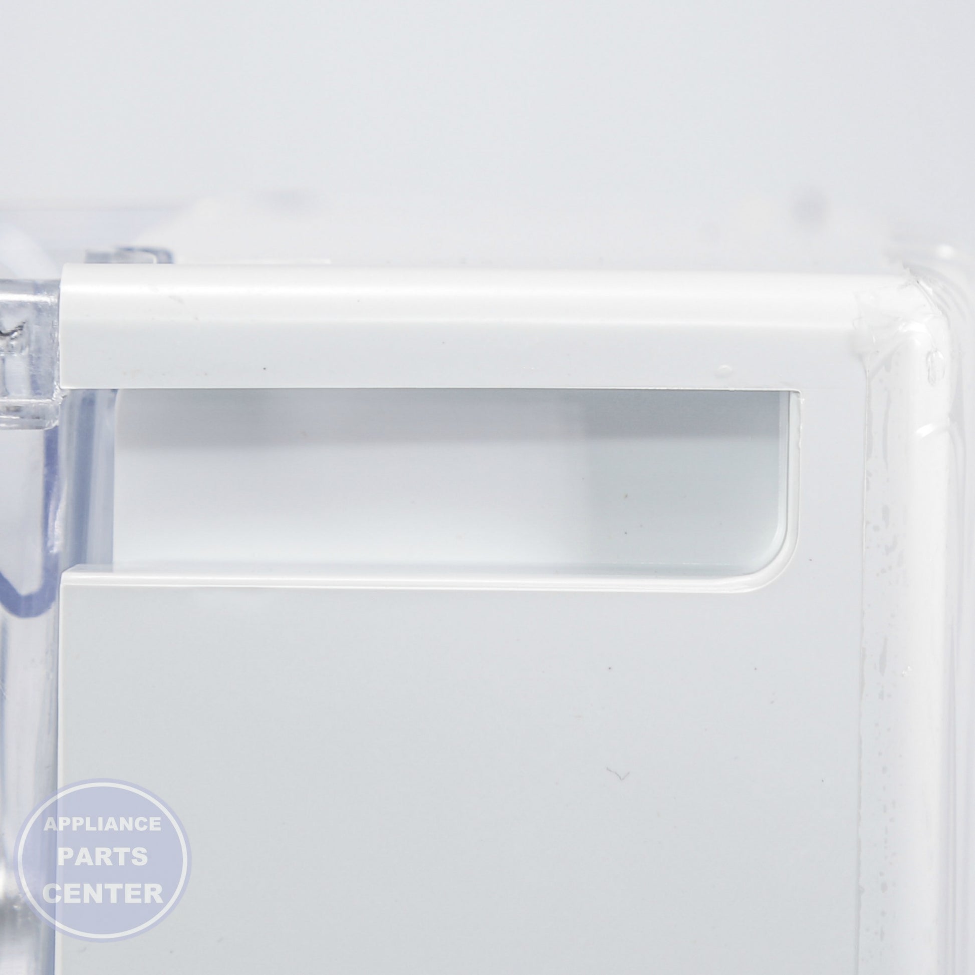 GEH BUCKET AND AUGUER ASM WR17X12111 - Installation in GEH refrigerator showing key mounting points