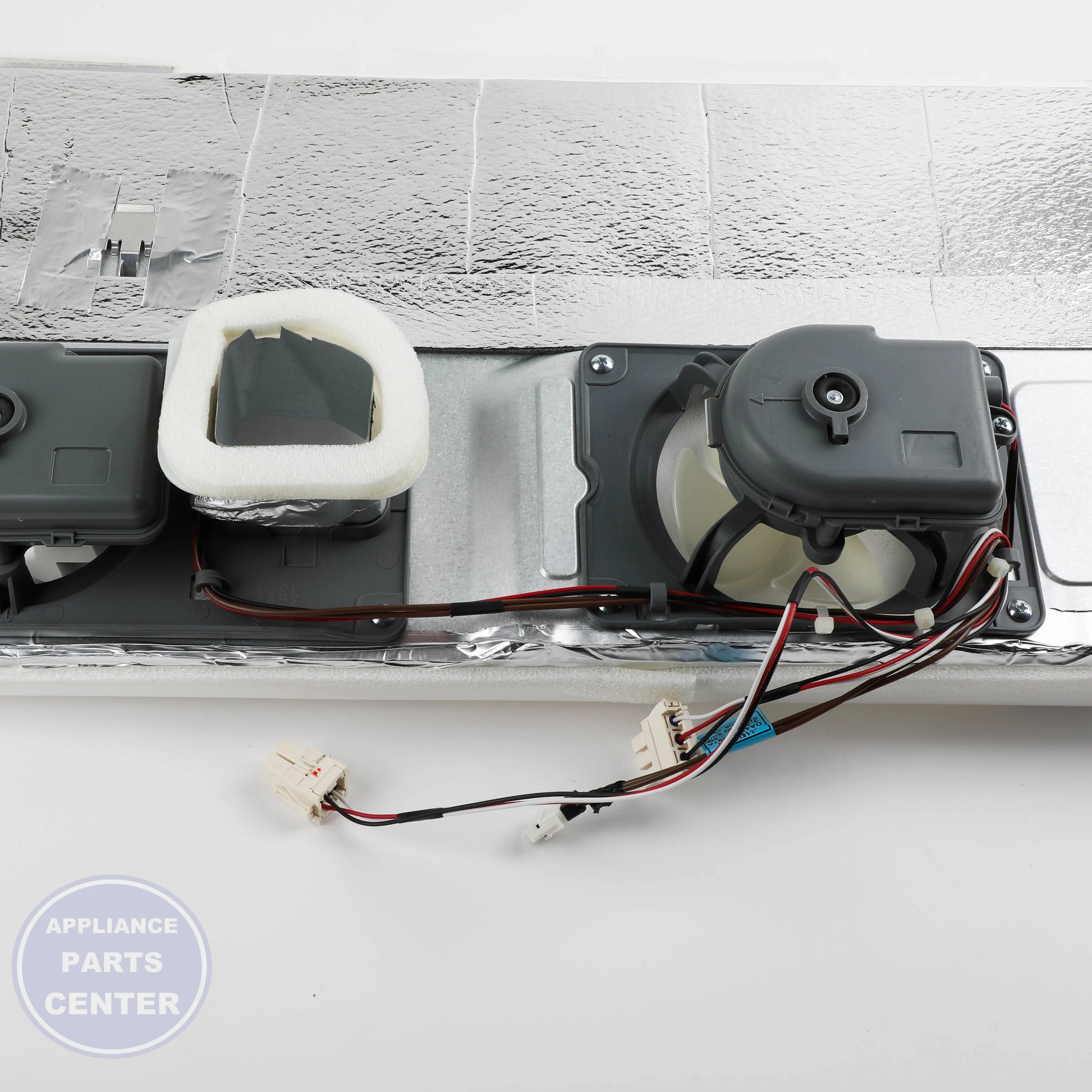GE ASM EVAP FAN FZ WR17X12467 - Installation in GEH model showcasing easy mounting points