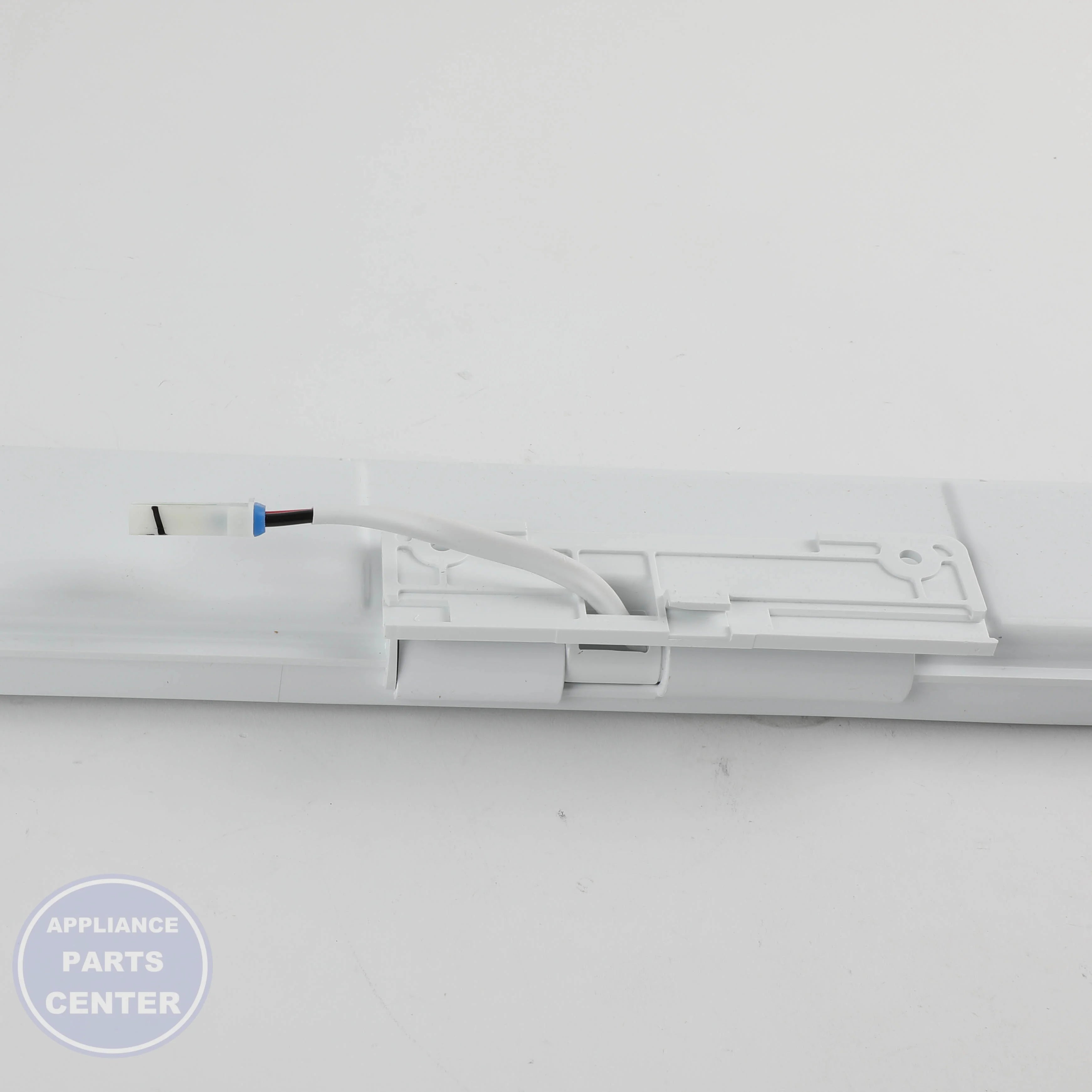 GEH ARTICULATING MULLION ASM WR17X25613 - Installation in specific model showing mounting points