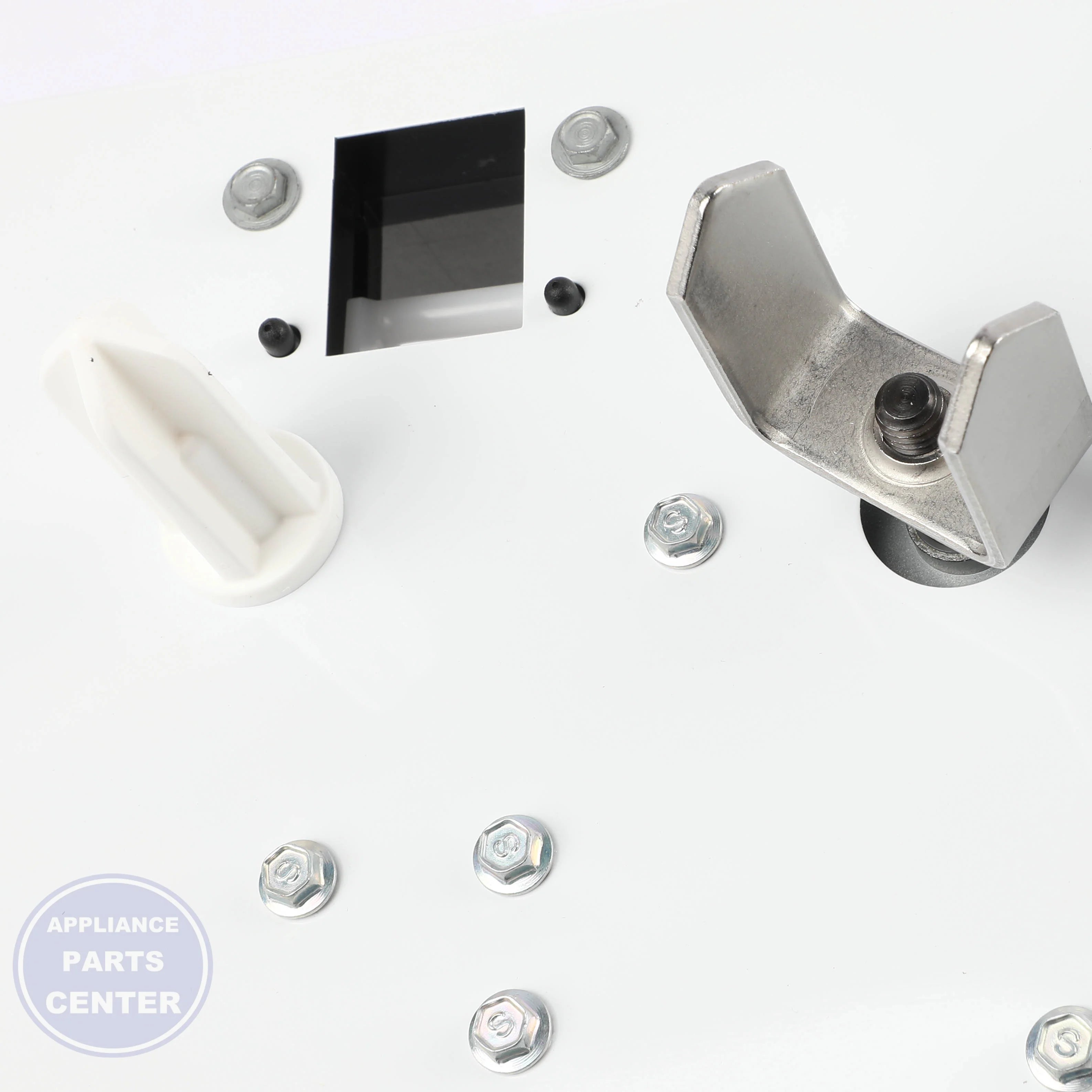 GEH AUGER MOTOR ASSEMBLY 48 WR17X29747 - Installation in GEH model showcasing key mounting points