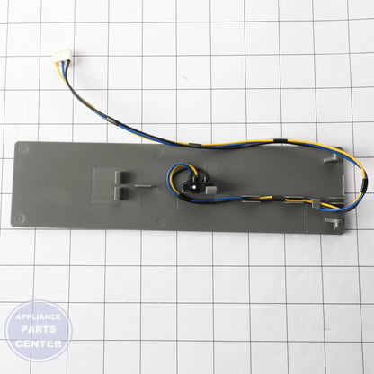 [GEH] STAINLESS DISPENSER PADDLE WR17X32424 - Installation in GEH model showcasing easy mounting points