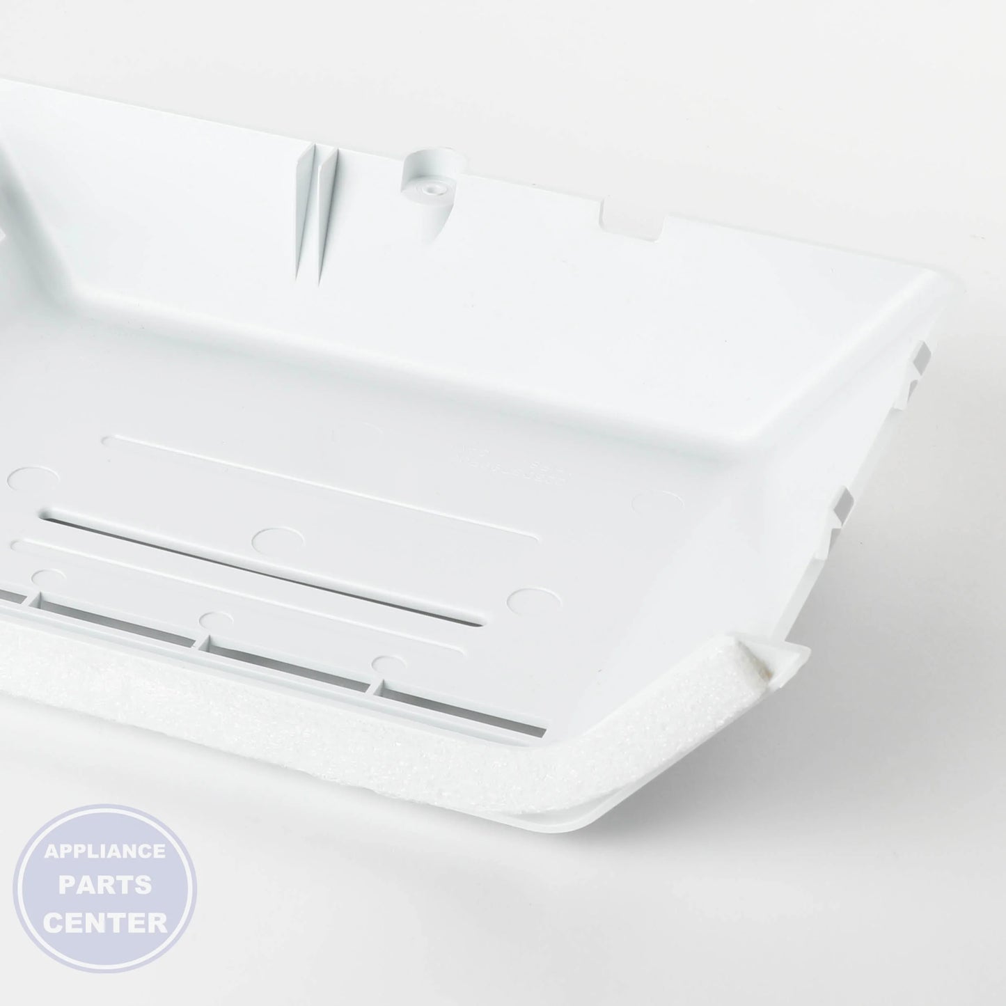 EVAP COVER & FAN WR17X40007 - Detailed view of high-quality materials