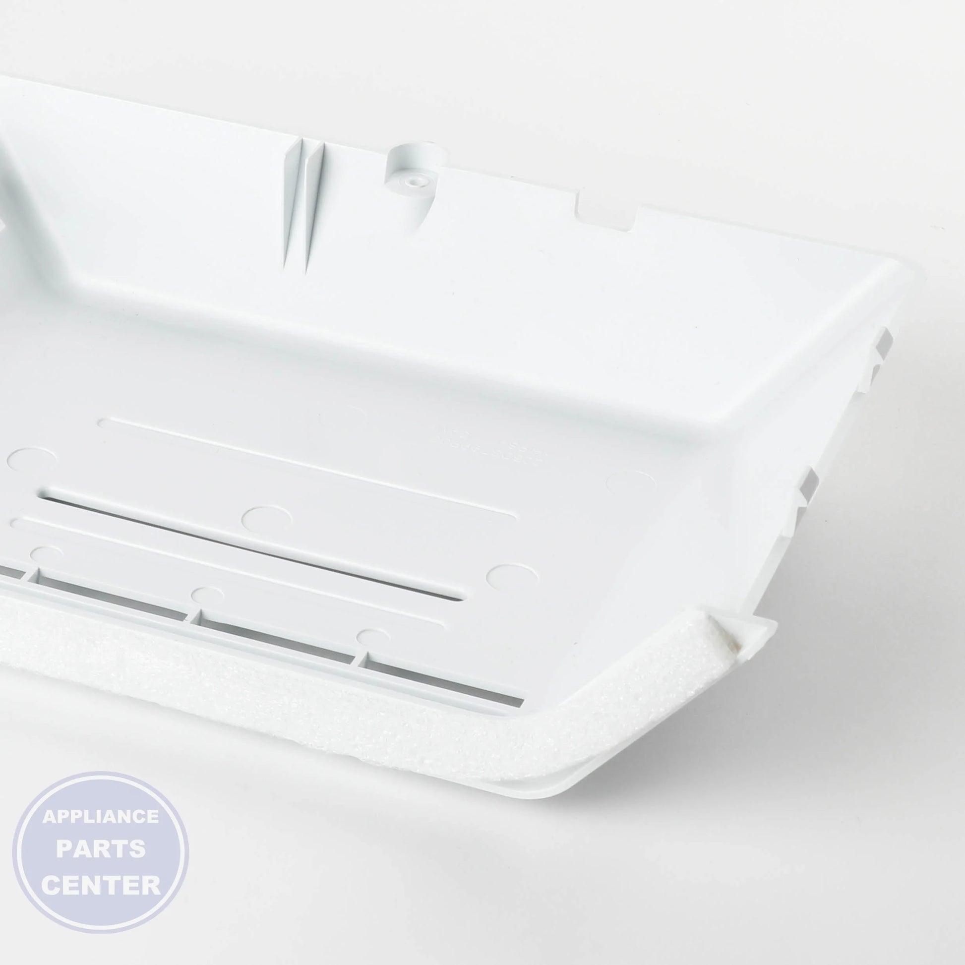 EVAP COVER & FAN WR17X40007 - Detailed view of high-quality materials