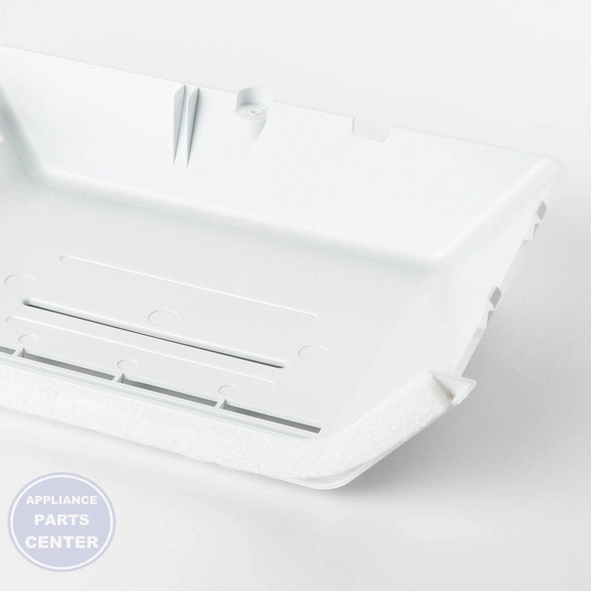 EVAP COVER & FAN WR17X40007 - Detailed view of high-quality materials