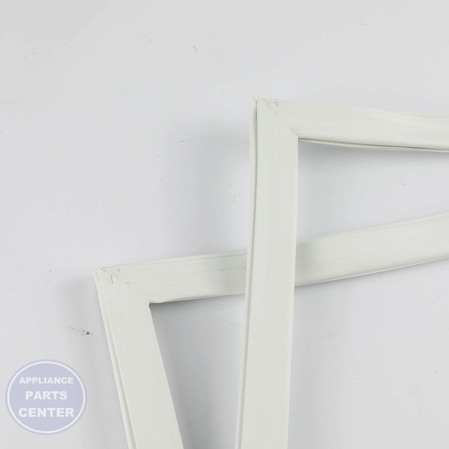 GEH GASKET DOOR FZ WR24X10302 - Installation in GEH refrigerator showing seal points