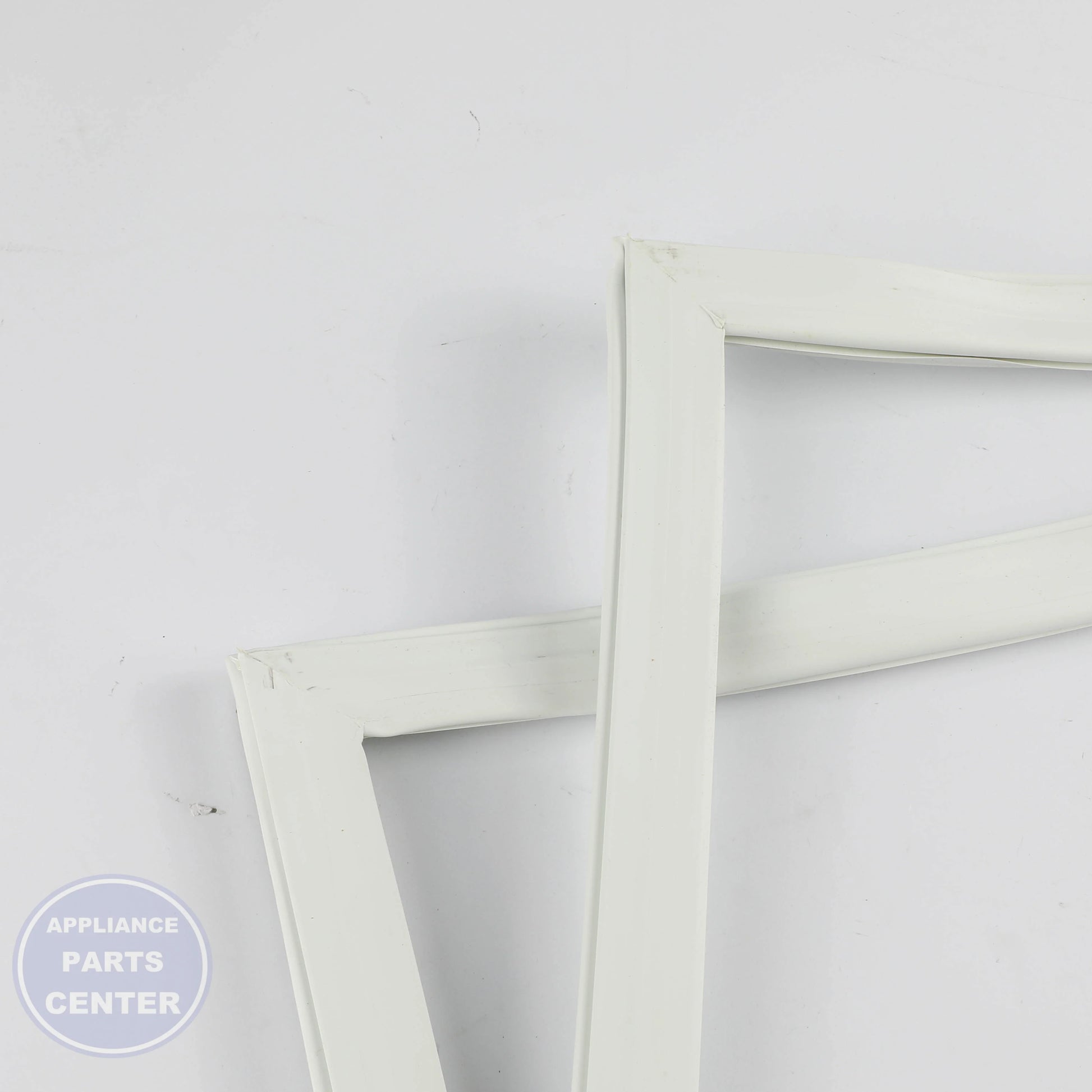 GEH GASKET DOOR FZ WR24X10302 - Installation in GEH refrigerator showing seal points