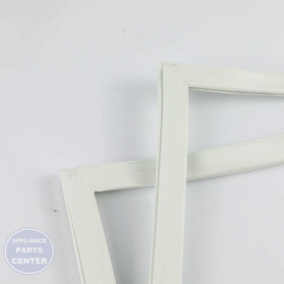 GEH GASKET DOOR FZ WR24X10302 - Installation in GEH refrigerator showing seal points