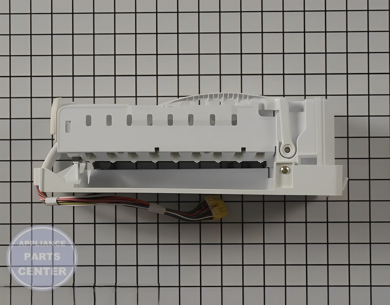 GE REFRIGERATOR ICE MAKER WR30X10131 - Main view showing ice production capacity for specific models