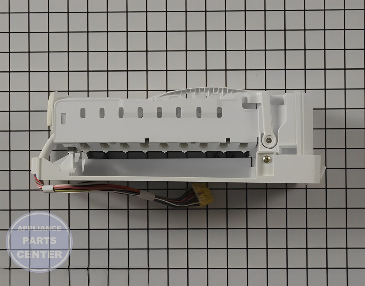 GE REFRIGERATOR ICE MAKER WR30X10131 - Main view showing ice production capacity for specific models