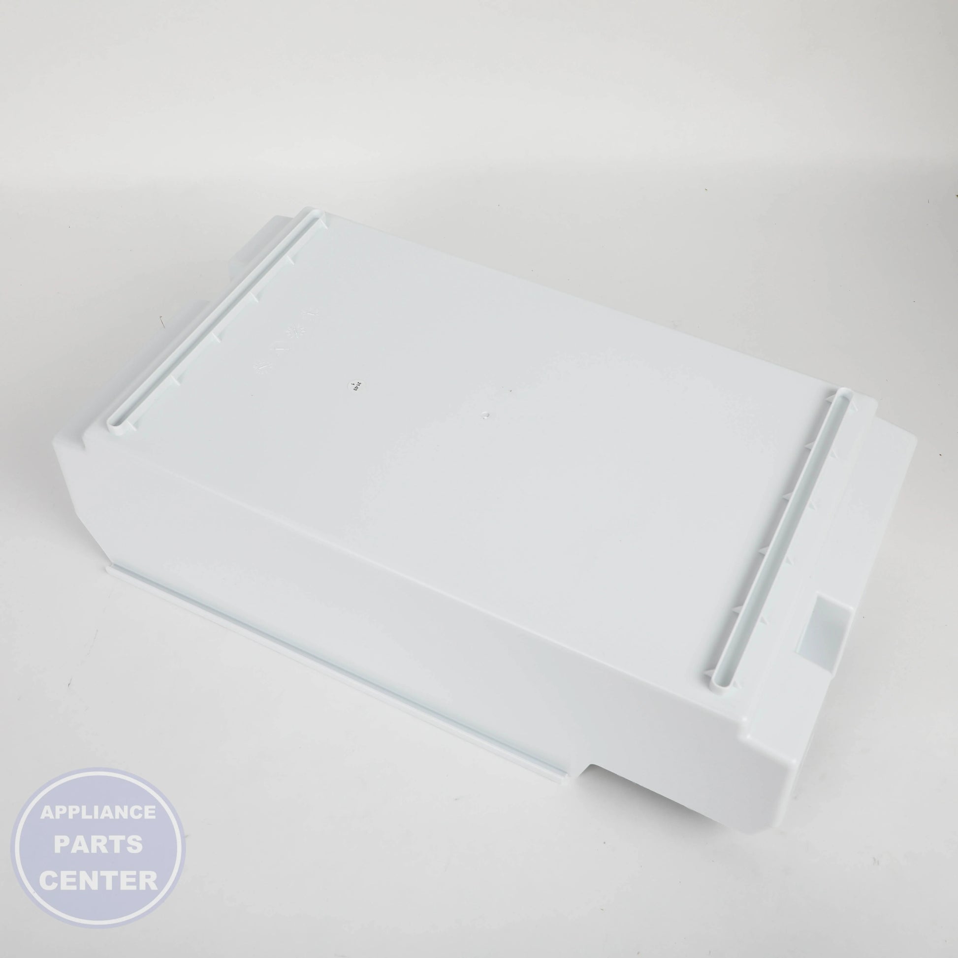 GEH FREEZER ICE BUCKET WR30X30260 - Main view showing 5 lbs ice capacity for WR30X24824 and WR30X30127