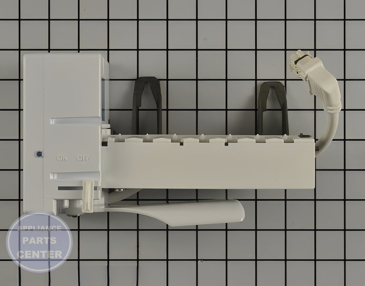GE REFRIGERATOR ICEMAKER ASSEMBLY WR30X35285 - Main view showing efficient ice production for various specific models