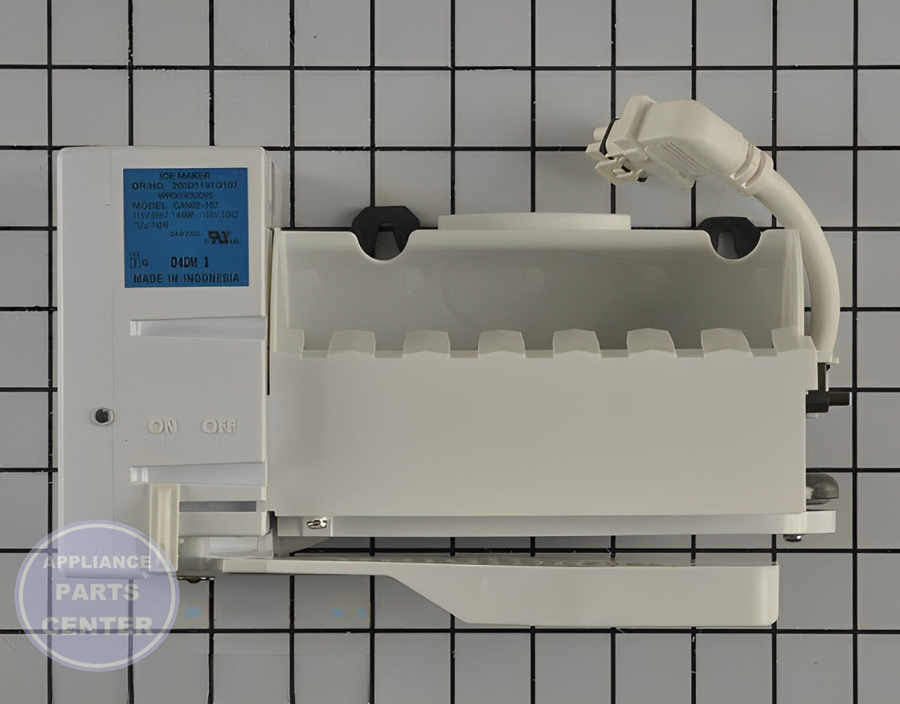 GE REFRIGERATOR ICEMAKER WR30X35286 - Main view showing high-quality ice production for GEN Refrigerator