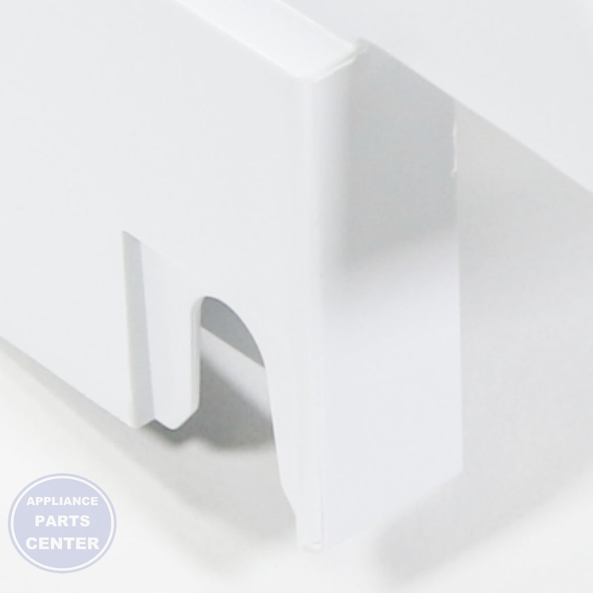 GEH COVER BOTTOM PAN WR32X10885 - Installation in GEH model showcasing easy mounting points