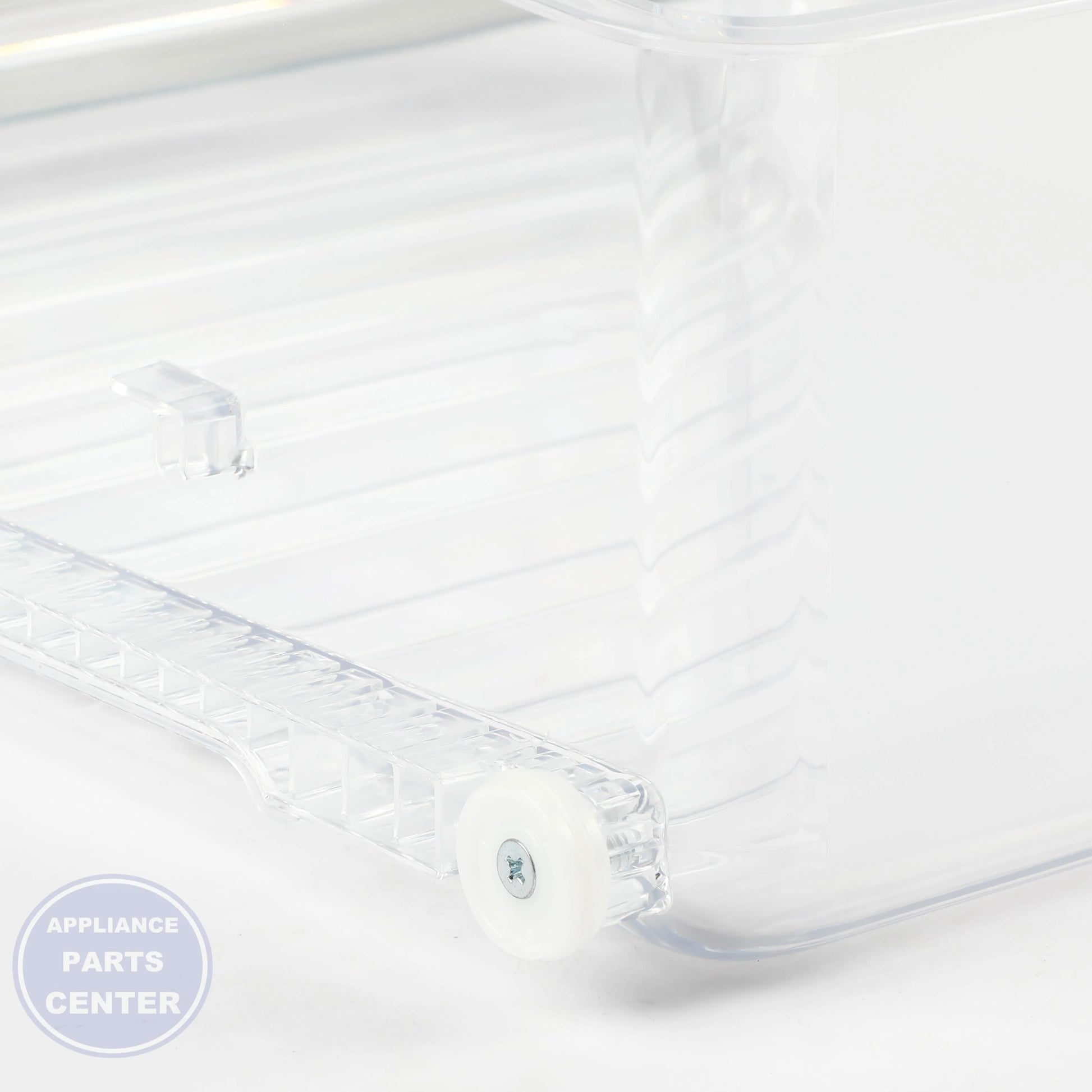CLEAR VEGETABLE PAN WR32X31962 - Detailed view of durable material