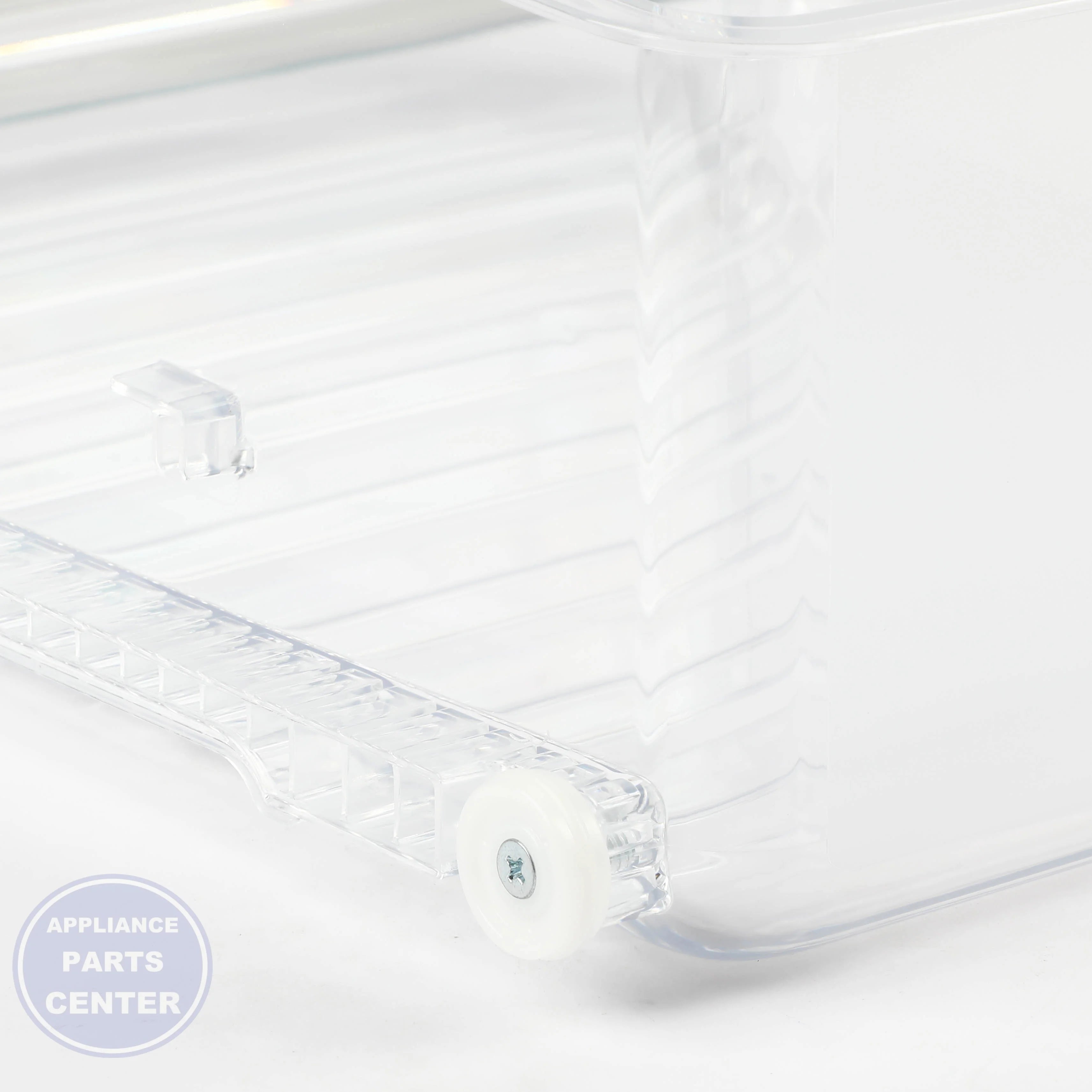 CLEAR VEGETABLE PAN WR32X31962 - Detailed view of durable material
