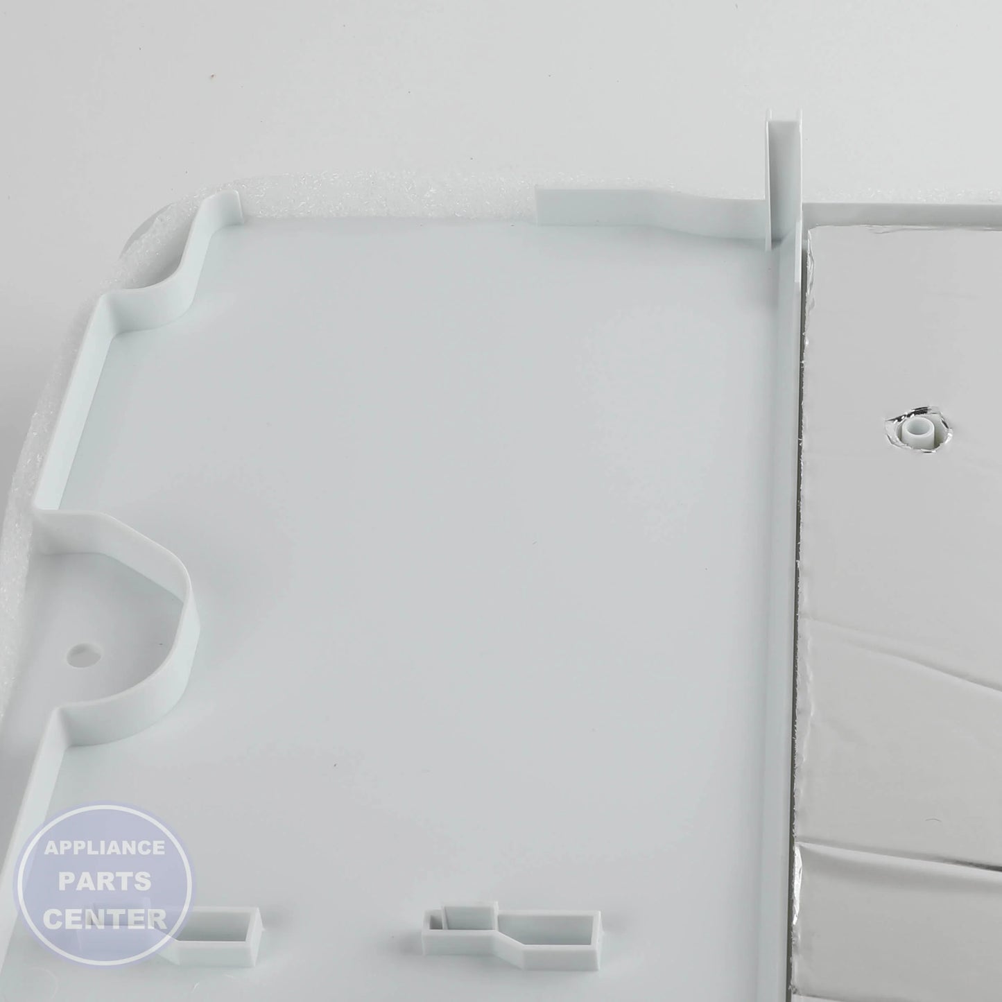 EVAPORATOR COVER & FAN WR49X40247 - Side view with precise measurements