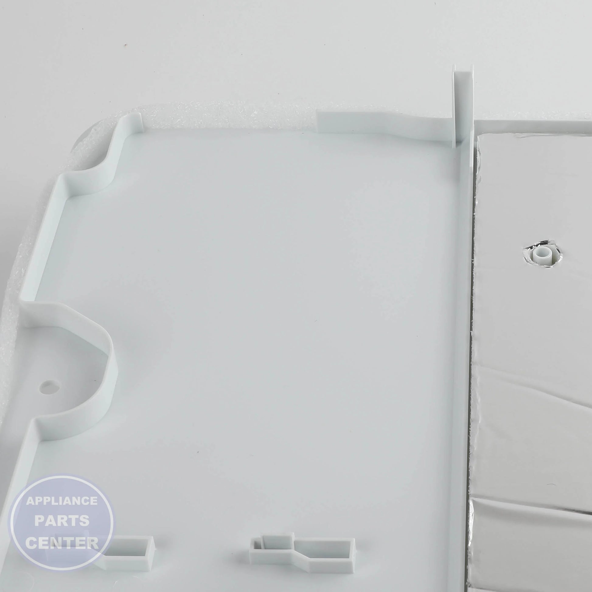EVAPORATOR COVER & FAN WR49X40247 - Side view with precise measurements