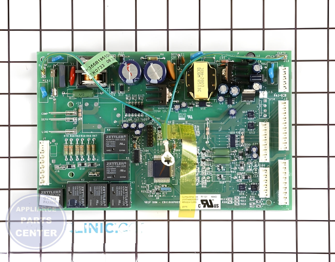 GE REFRIGERATOR MAIN ELECTRONIC CONTROL BOARD WR55X10560 - Main view showing circuit board for compatible models