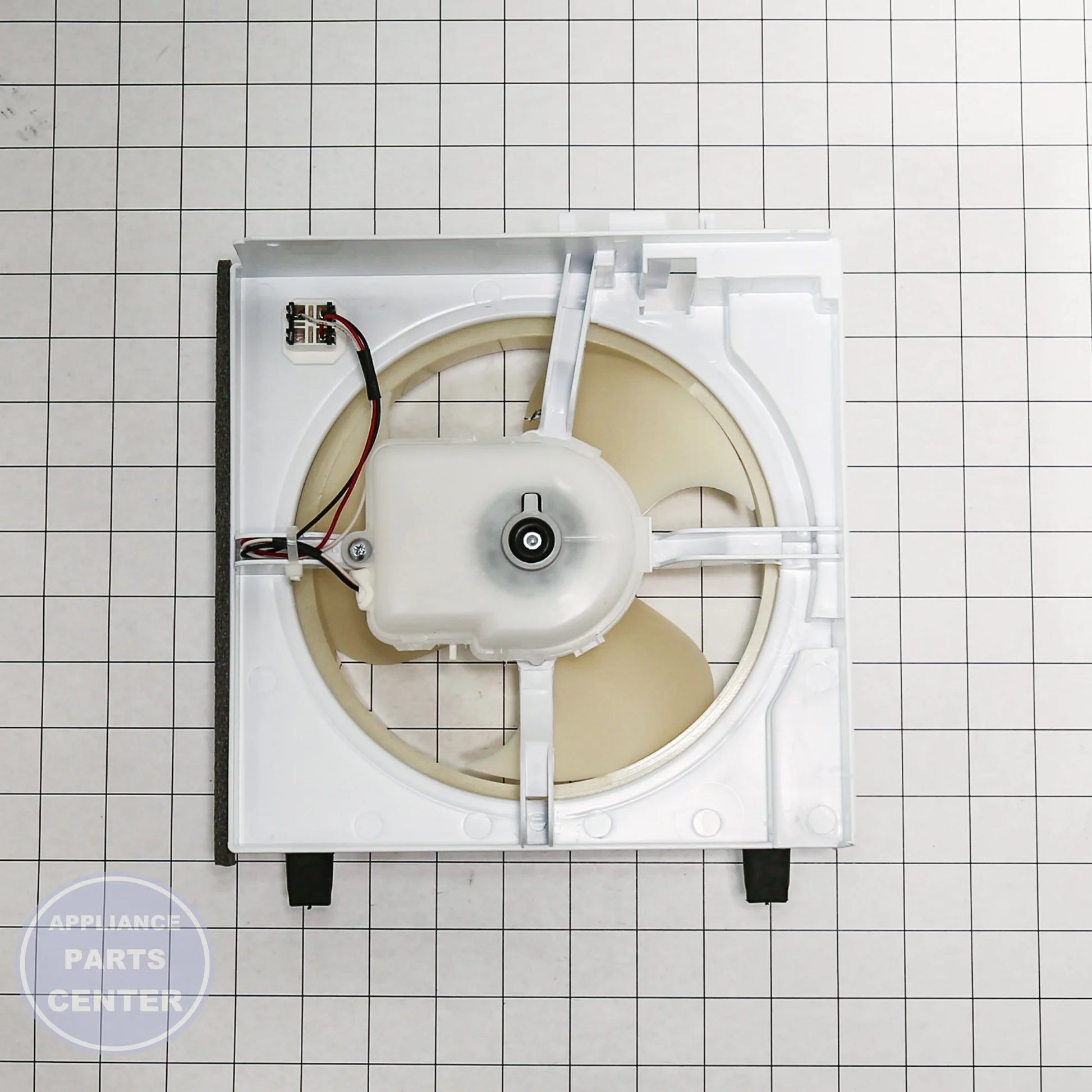 GEH CONDENSER FAN ASM WR60X10177 - Installation in specific model showing easy mounting points