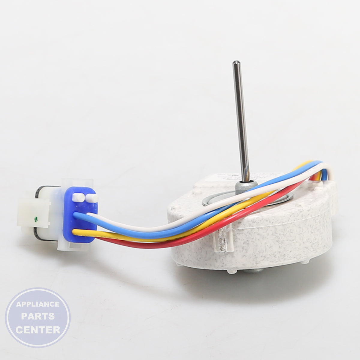 GEH MOTOR ASM REF FAN. WR60X10196 - Installation in specific model illustrating key mounting points
