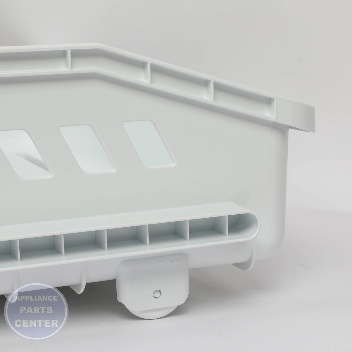 GEH BASKET UPPER ASM FZ WR71X25283 - Installation in GEH XYZ model showing secure mounting points