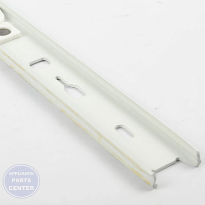 GEH FRAME GUIDE SHORT SLID WR72X10123 - Installation in XYZ series showing mounting points