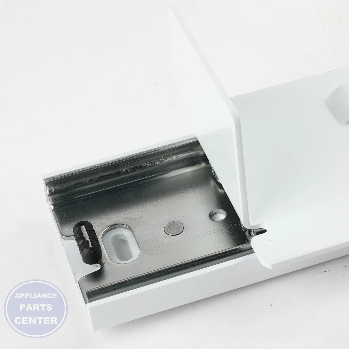 GEH FZ SLIDE/SUPPORT ASM LH WR72X10124 - Installation in GEH model showing key mounting points