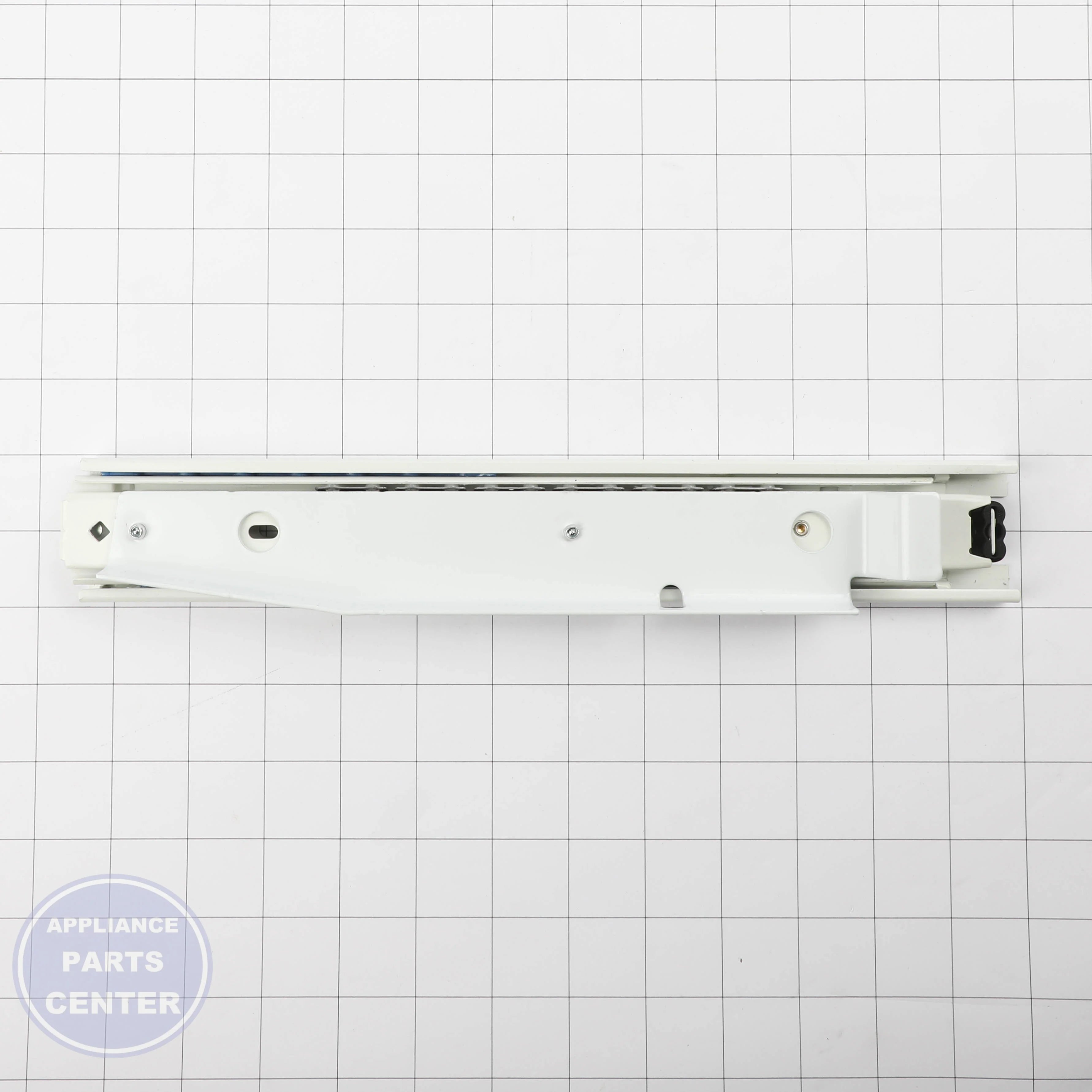 GEH FZ SLIDE ASM LH WR72X10190 - Installation in specific model showing key mounting points