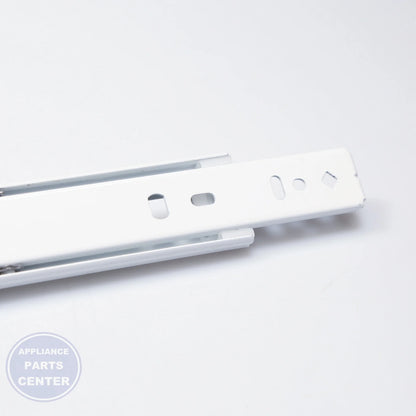 GEH SLDE ASM 12 WR72X10196 - Installation in GEH model showcasing key mounting points