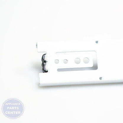 GEH SLDE ASM 12 WR72X10196 - Installation in GEH model showcasing key mounting points