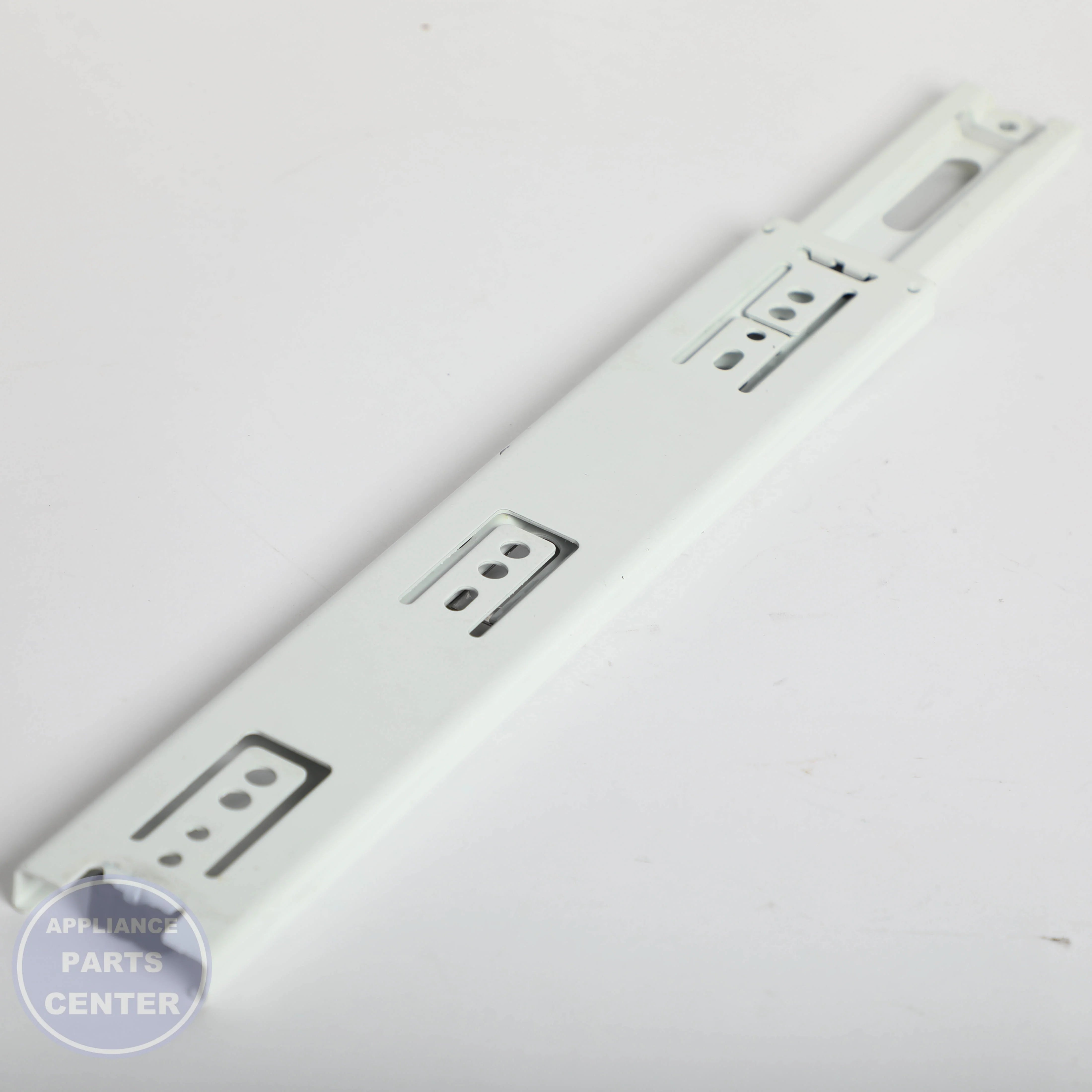 GEH SLIDE OUTER WR72X10365 - Main view showing easy sliding for GEH models