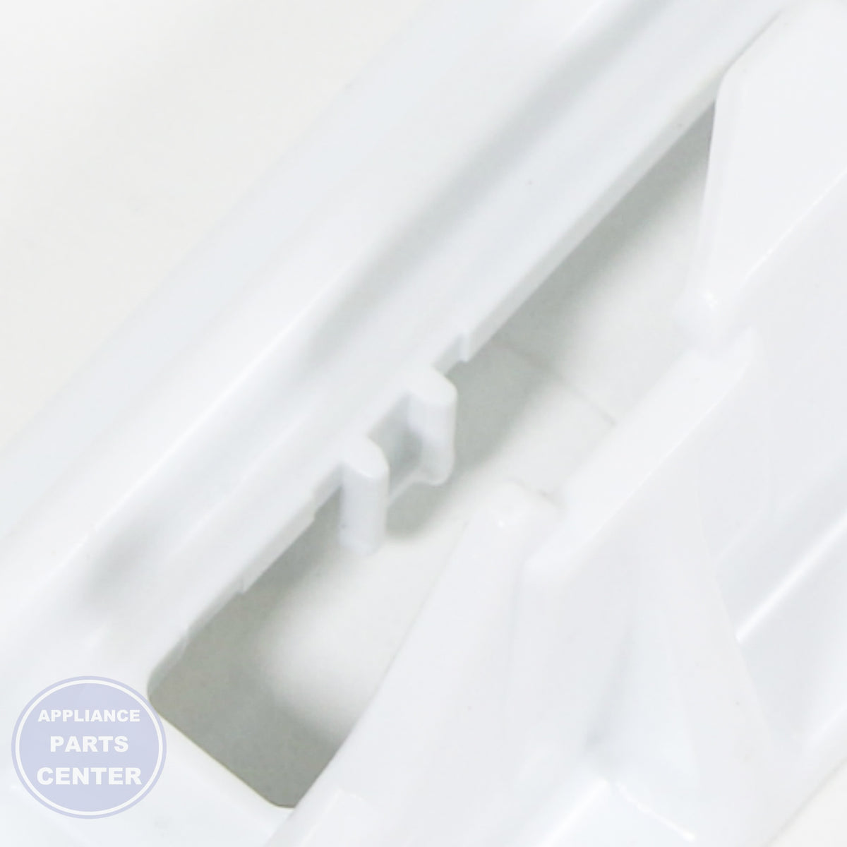 GEH SLIDE ASM LH WR72X207 - Installation in GEH model showing secure mounting points