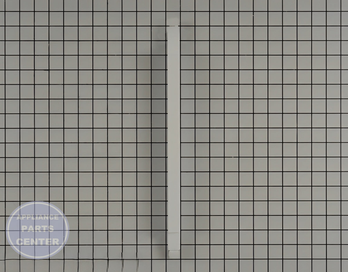 RAIL PAN SNACK LH WR72X22726 - Detailed view of durable shelf support