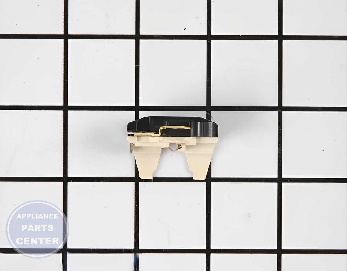 Overload WR8X122 - Detailed view of compressor & sealed system protection