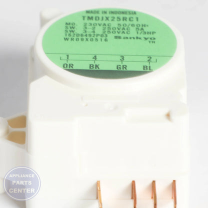 GEH WR9X516 - Installation in GEH refrigerator model showing mounting points